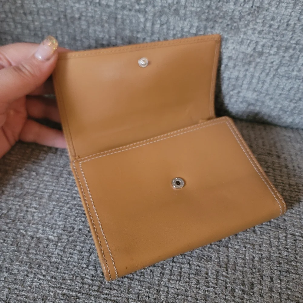 Coach Tan Leather Wallet with Gold-Tone Logo - Picture 4 of 16